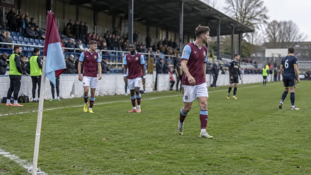 Burnley halkar till plats 23 efter sex matcher utan seger