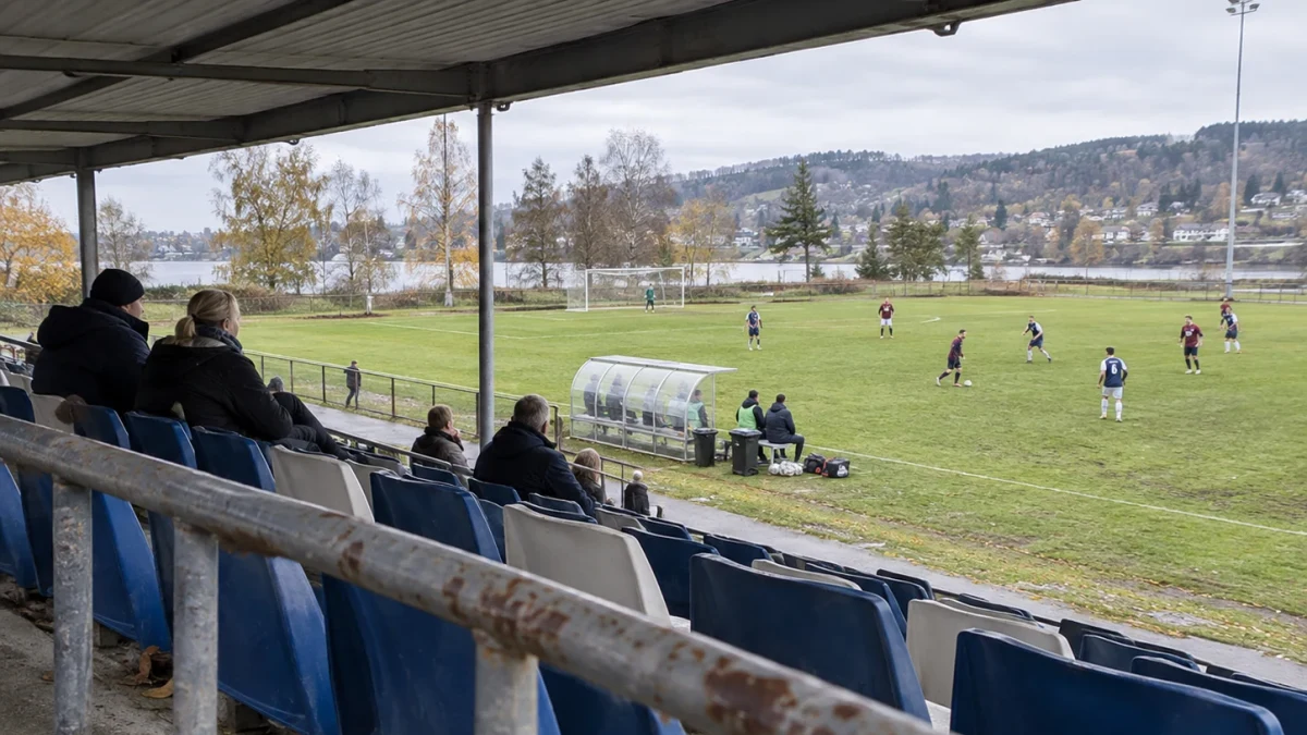 Wharton hyllar Palace efter 4-0 mot Lech Poznan
