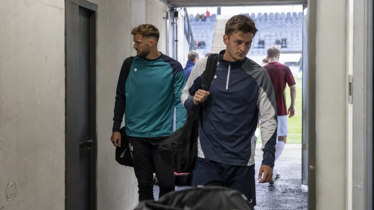Tottenham säkrar Van de Ven med nytt avtal
