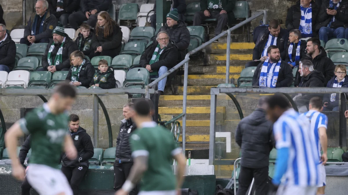 Plymouth tar emot Huddersfield i toppmötet