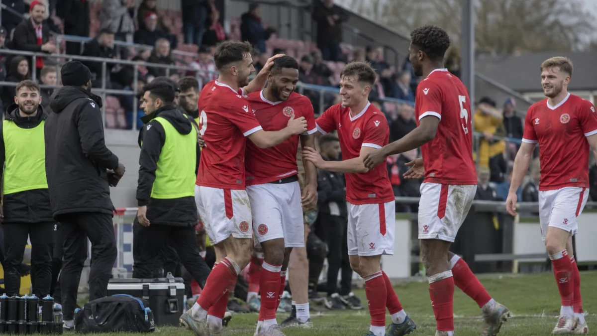 Walsall håller playoffplats efter åtta matcher utan förlust