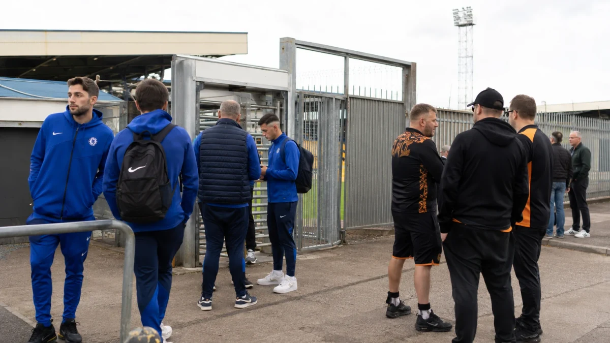 Chelsea tar emot Hull i tidigt toppmöte