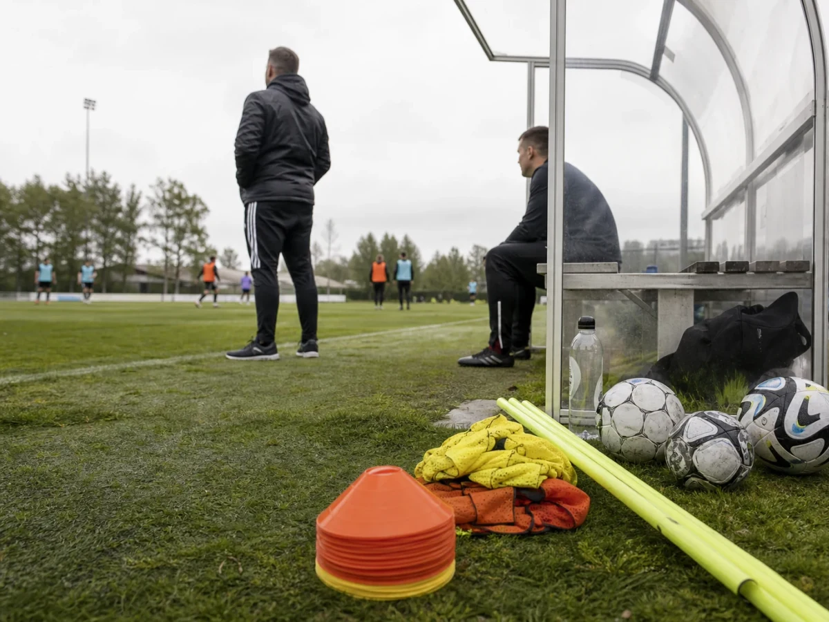 Kayode förlänger med Brentford till 2032