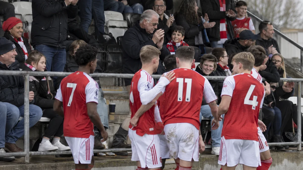 Arsenal toppar Premier League efter fjärde raka segern