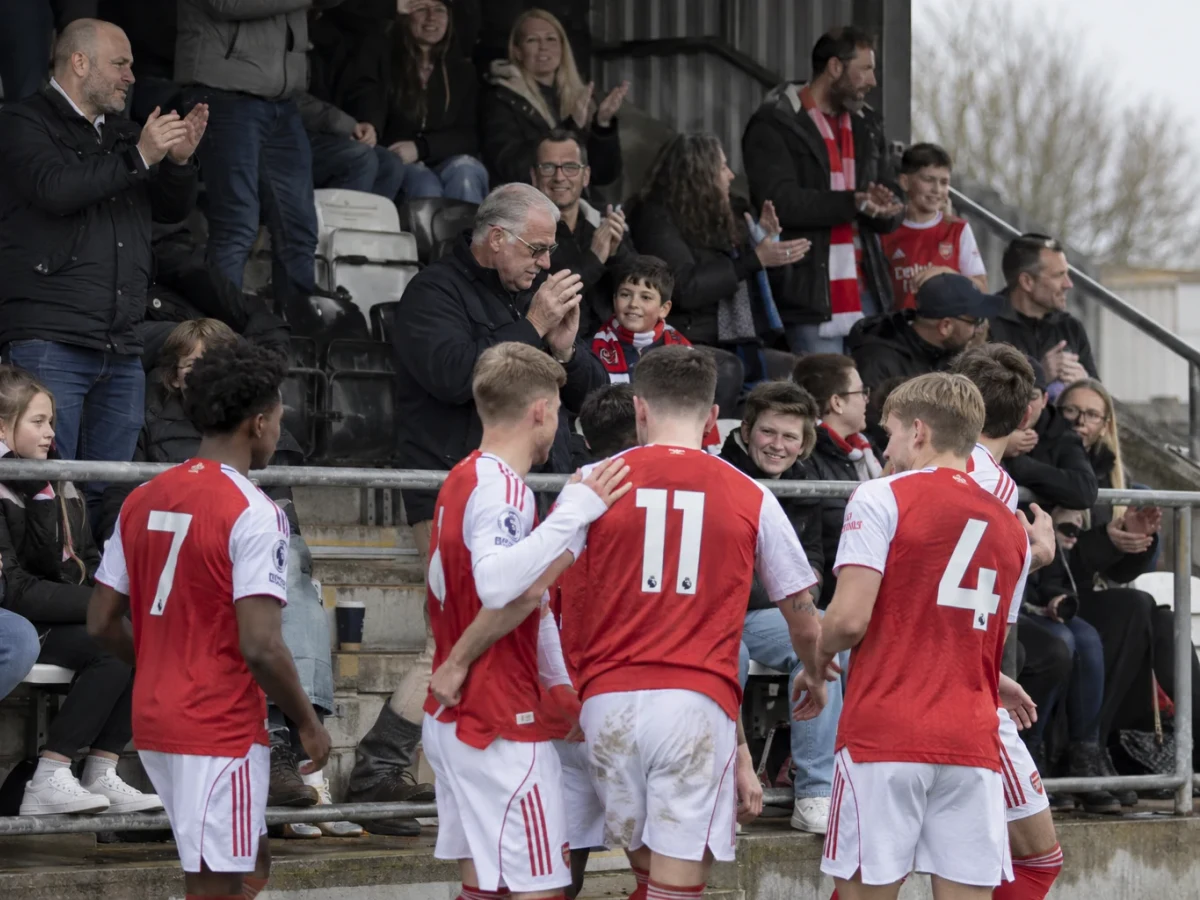 Arsenal toppar Premier League efter fjärde raka segern