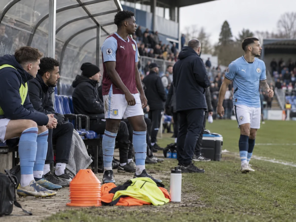 Manchester City behåller serieledningen efter seger mot Aston Villa